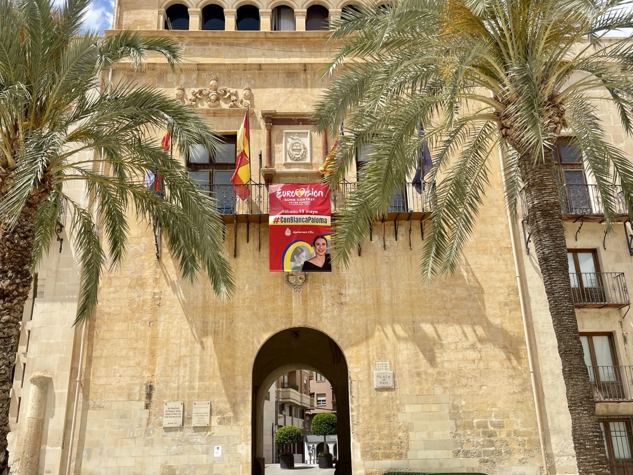 La imagen de Blanca Paloma preside el Ayuntamiento de Elche La imagen de Blanca Paloma preside el Ayuntamiento de Elche