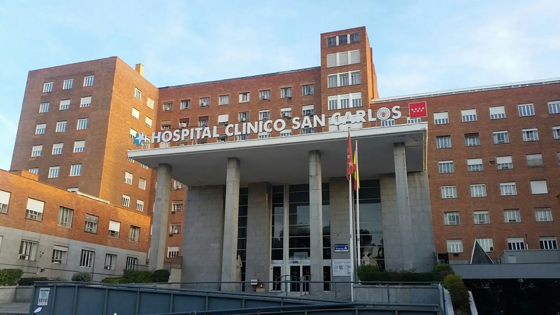 Fachada del Hospital Clínico de Madrid