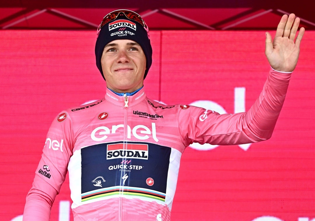 Evenepoel se retira del Giro tras dar positivo en covid Evenepoel se retira del Giro tras dar positivo en covid