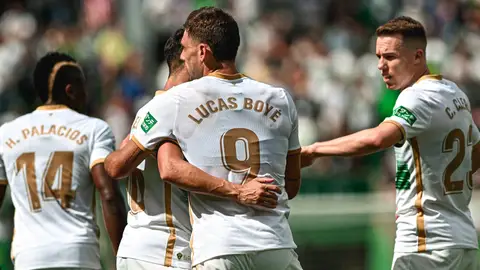 El Elche sigue compitiendo pese al descenso a Segunda División El Elche sigue compitiendo pese al descenso a Segunda División