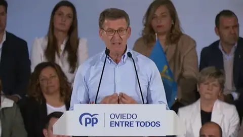 Feijóo lamenta que los "sanchistas sólo levanten la voz un poquito" Feijóo lamenta que los "sanchistas sólo levanten la voz un poquito"