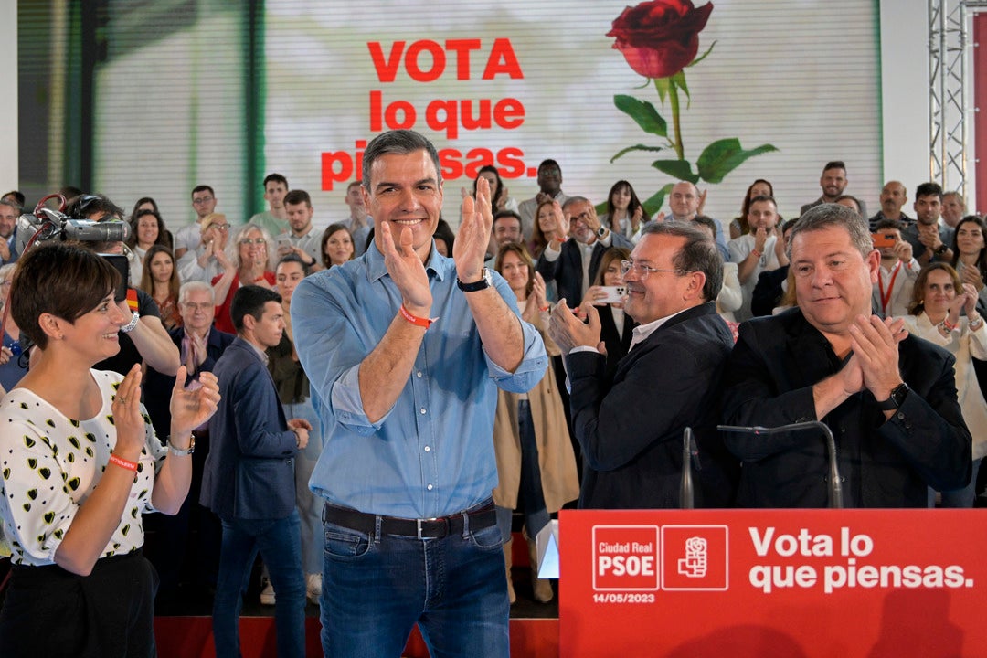 Las encuestas recogen cierto desgaste del PSOE por el "efecto Bildu" Las encuestas recogen cierto desgaste del PSOE por el "efecto Bildu"