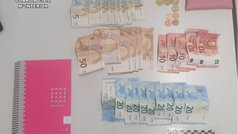 Objetos incautados a detenidos en Callosa por extorsi&oacute;n y robo