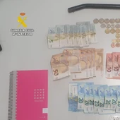 Objetos incautados a detenidos en Callosa por extorsión y robo Objetos incautados a detenidos en Callosa por extorsión y robo