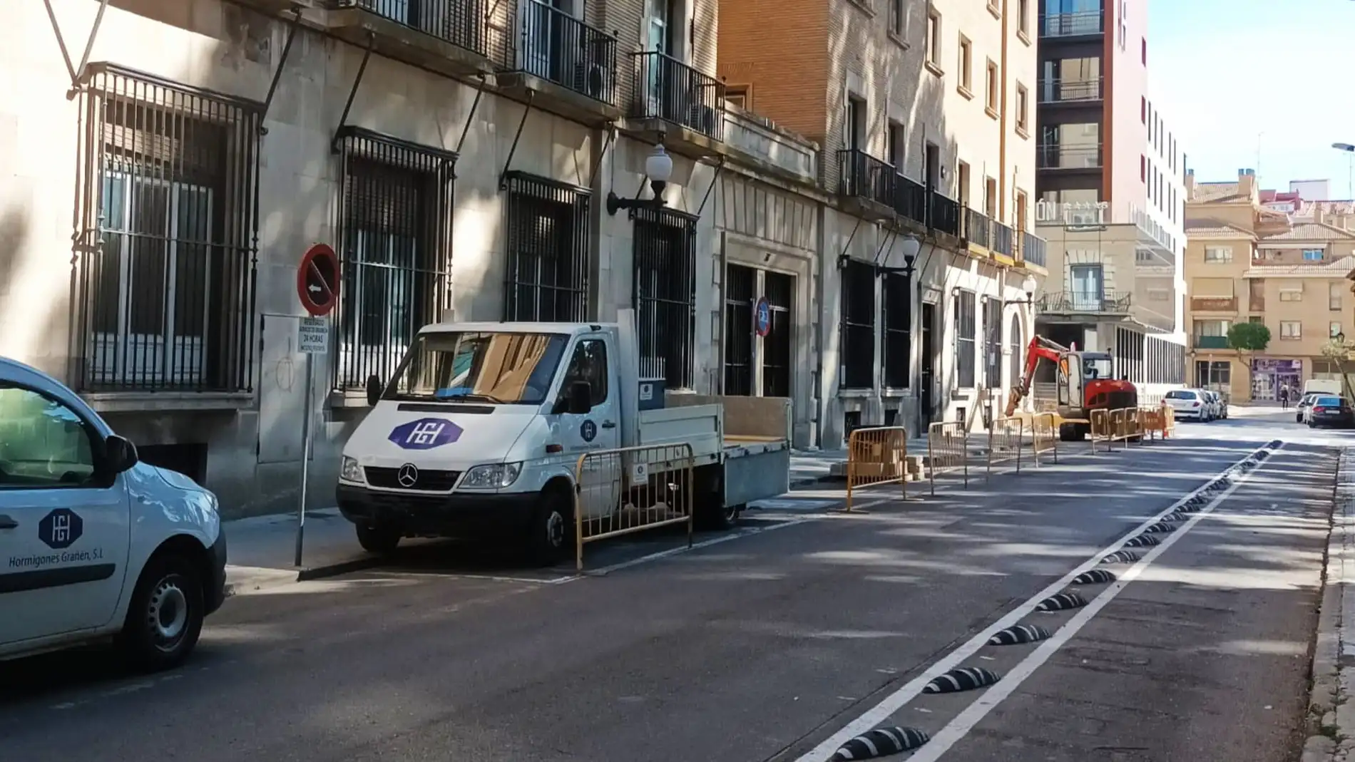 Nueva fase de trabajos de mejora en el acerado en la calle San Jorge
