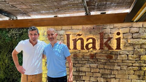 Funes y David Campa&ntilde;a, en el Asador I&ntilde;aki