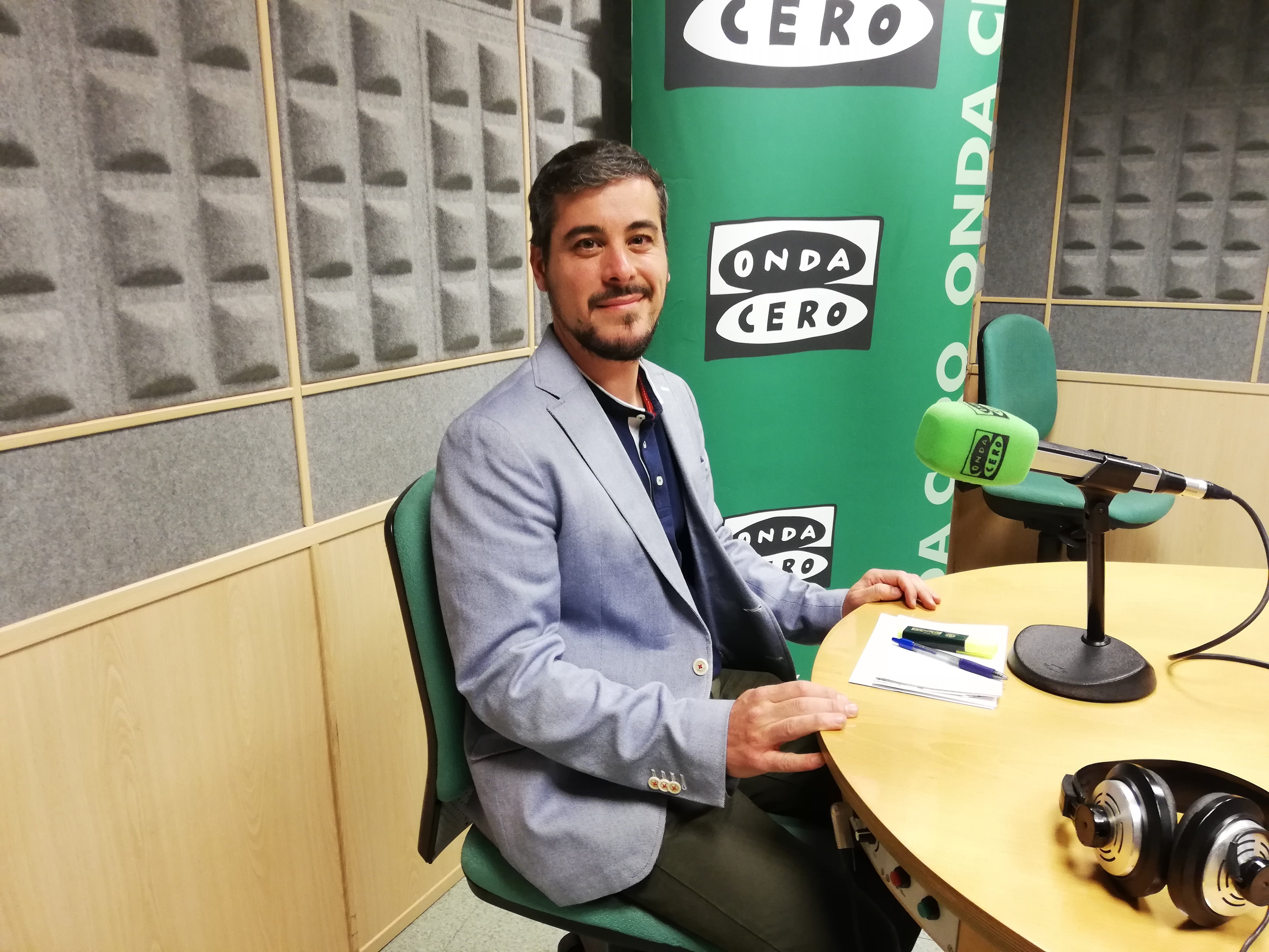 Gascón: "Page y Cospedal hacen las mismas políticas de derechas" Gascón: "Page y Cospedal hacen las mismas políticas de derechas"