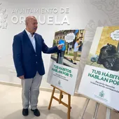 El Ayuntamiento advierte que depositar bolsas de basura en la papelera y fuera de contenedor puede suponer un problema de salubridad pública El Ayuntamiento advierte que depositar bolsas de basura en la papelera y fuera de contenedor puede suponer un problema de salubridad pública