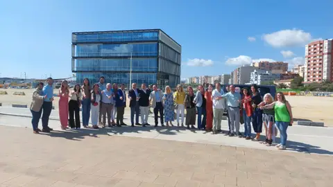 Foto de familia de la visita al nudo de emprendimiento propuesto por el PP Foto de familia de la visita al nudo de emprendimiento propuesto por el PP