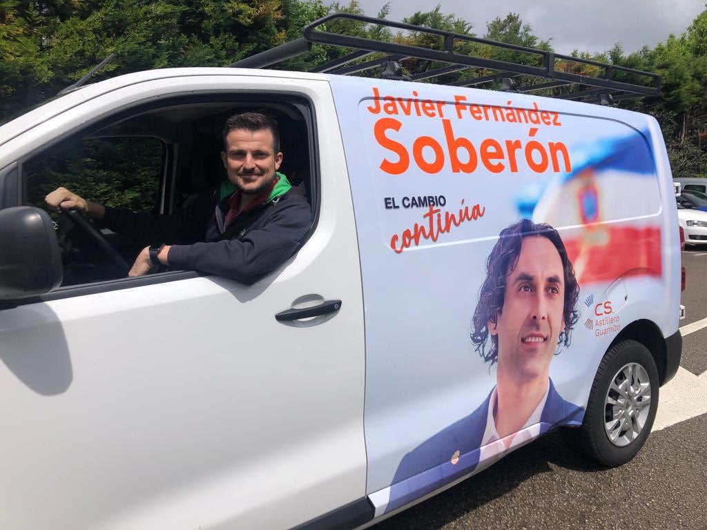'La Soberoneta', la furgoneta con la que Ciudadanos recorre Astillero 'La Soberoneta', la furgoneta con la que Ciudadanos recorre Astillero