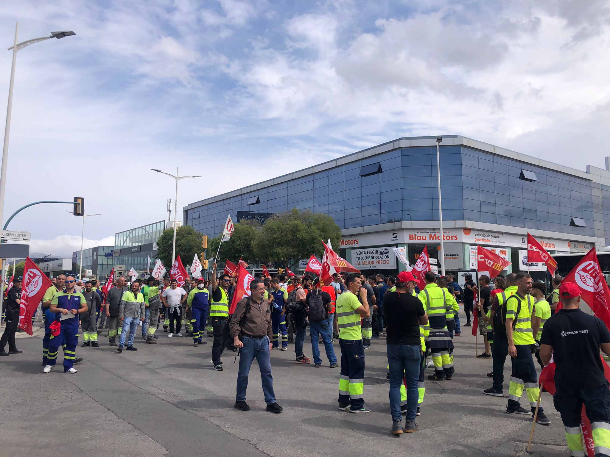 Primera jornada de huelga de los trabajadores del metal, con piquetes centrados en el Polígono de Son Castelló Primera jornada de huelga de los trabajadores del metal, con piquetes centrados en el Polígono de Son Castelló