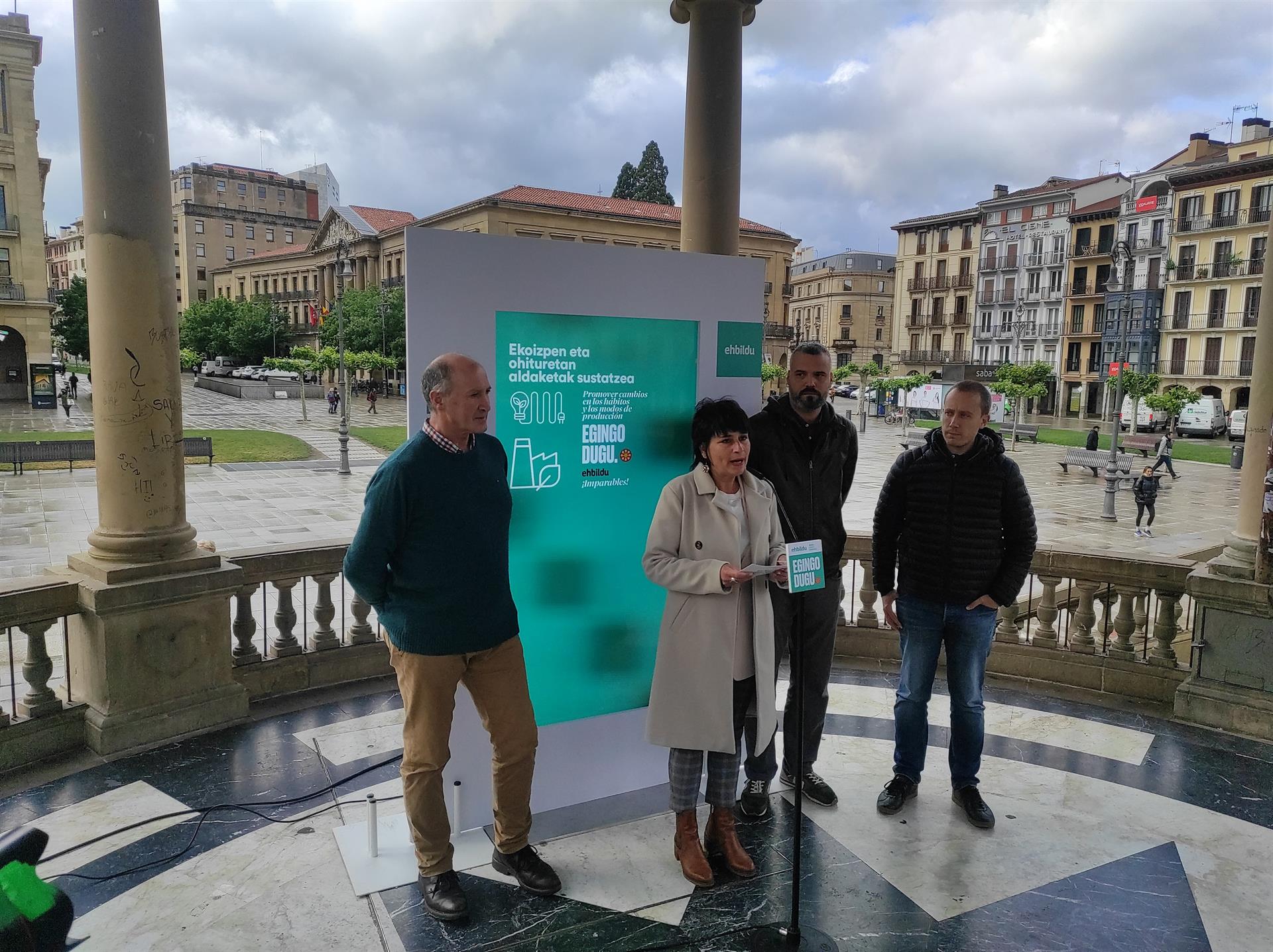 Laura Aznal (EH Bildu) ve "un paso en positivo" en la renuncia de candidatos condenados por delitos de sangre Laura Aznal (EH Bildu) ve "un paso en positivo" en la renuncia de candidatos condenados por delitos de sangre