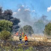 Se queman unos vertidos ilegales en Benidorm