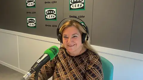 María Eugenia Gabás, en los estudios de Huesca de Onda Cero. María Eugenia Gabás, en los estudios de Huesca de Onda Cero.