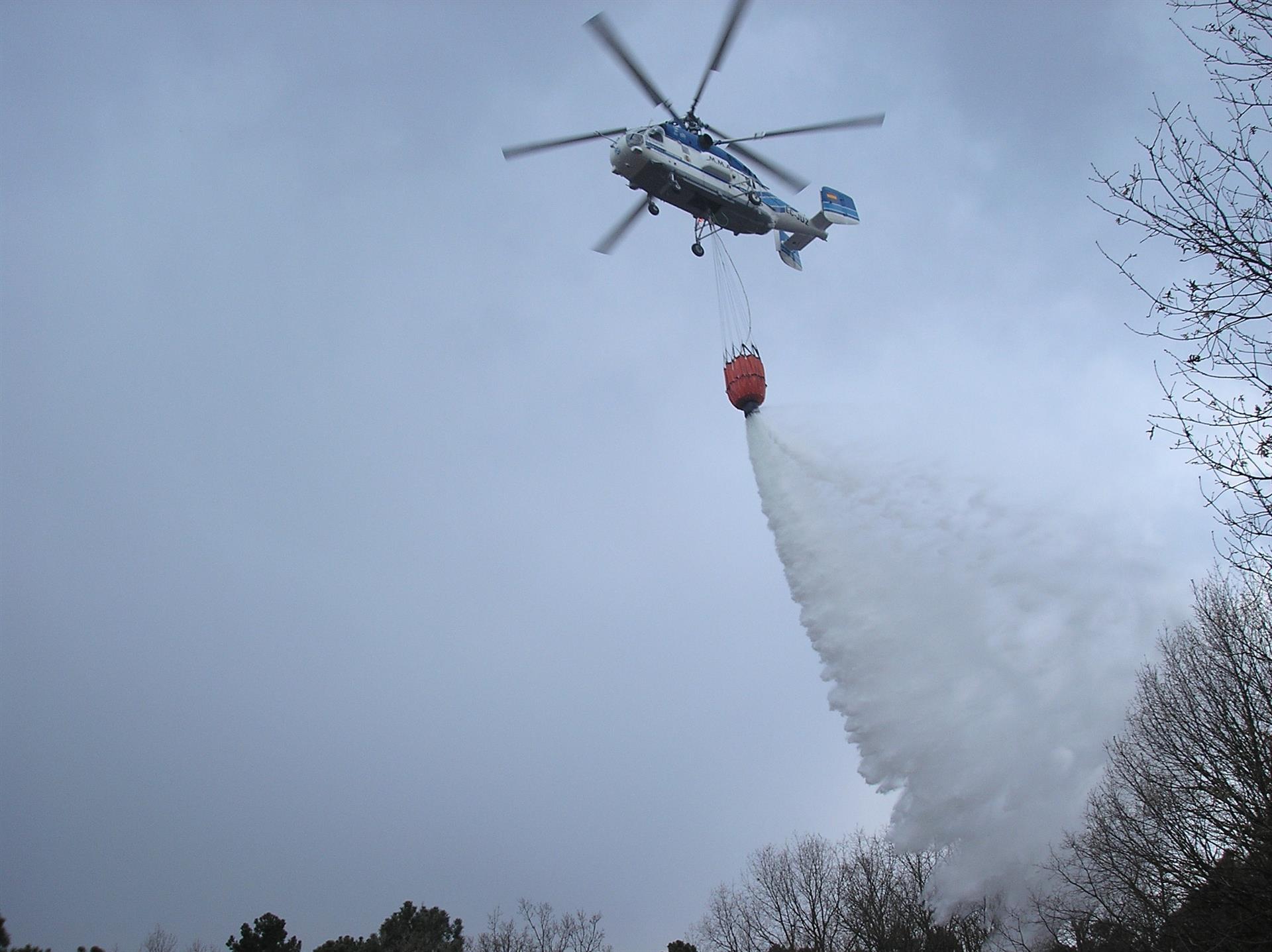 Declarado un Incendio Forestal en Les Coves de Vinromà Declarado un Incendio Forestal en Les Coves de Vinromà