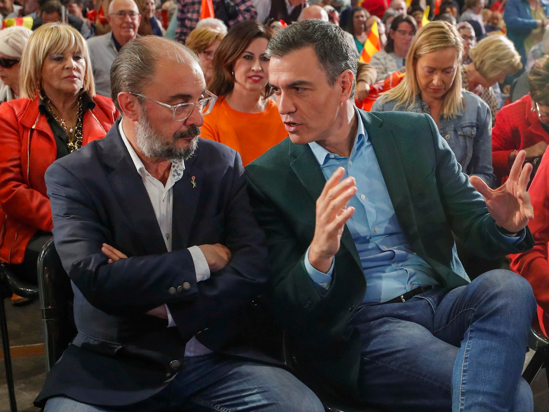 Lambán afirma en un mitin ante Sánchez que "no hay que tener relación con los herederos de ETA" Lambán afirma en un mitin ante Sánchez que "no hay que tener relación con los herederos de ETA"