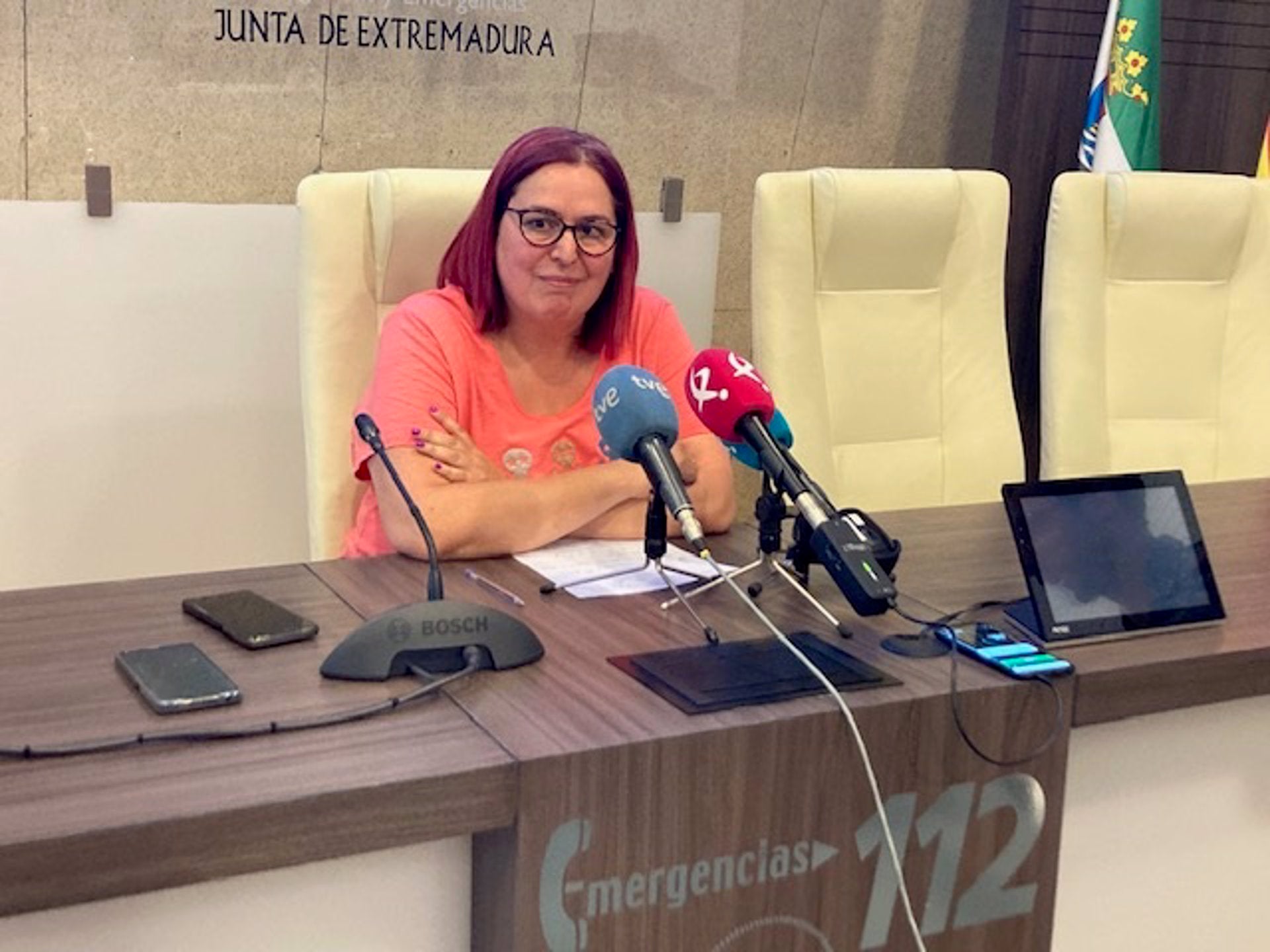 La UME despliega 120 efectivos en el incendio en Pinofranqueado, que ha obligado a confinar a 80 vecinos de Ovejuela La UME despliega 120 efectivos en el incendio en Pinofranqueado, que ha obligado a confinar a 80 vecinos de Ovejuela