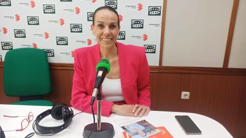 Eva Masías en los estudios de Onda Cero Ciudad Real