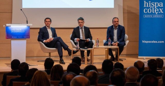 El sector del agro y la digitalización: las mejores herramientas para que Andalucía lidere el desarrollo sostenible del futuro El sector del agro y la digitalización: las mejores herramientas para que Andalucía lidere el desarrollo sostenible del futuro