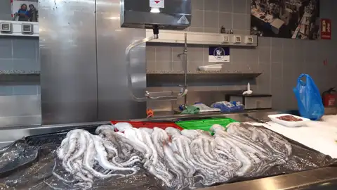 Imagen del mercado de la plaza de Lugo en A Coruña. Alberto Gómez Barros. Pulpo