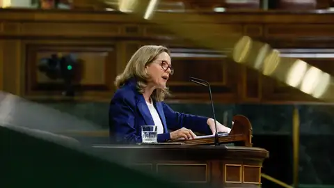 La vicepresidenta primera, Nadia Calviño interviene durante una sesión de control La vicepresidenta primera, Nadia Calviño interviene durante una sesión de control