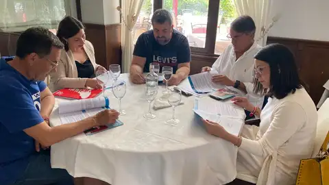 Carolina Gracia plantea convertir el actual Ayuntamiento en la costa en un centro cultural y polivalente Carolina Gracia plantea convertir el actual Ayuntamiento en la costa en un centro cultural y polivalente