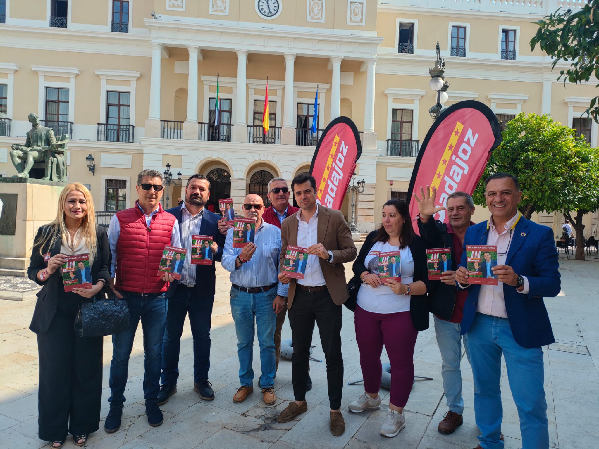 Badajoz 5 Estrellas presenta su programa electoral, un programa "realista" y "sin demagogias ni populismos" Badajoz 5 Estrellas presenta su programa electoral, un programa "realista" y "sin demagogias ni populismos"