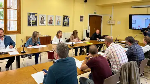 El director general de Agricultura, Ganadería y Desarrollo Rural, Fernando Fernández, preside la mesa de la sequía 2023 para evaluar la situación actual de las Illes Balears con las organizaciones profesionales agrarias y Cooperativas Agroalimentarias de Baleares El director general de Agricultura, Ganadería y Desarrollo Rural, Fernando Fernández, preside la mesa de la sequía 2023 para evaluar la situación actual de las Illes Balears con las organizaciones profesionales agrarias y Cooperativas Agroalimentarias de Baleares