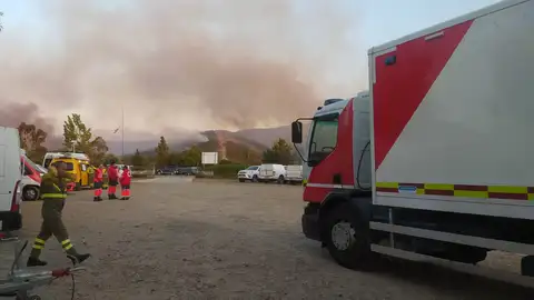 400 efectivos trabajan sobre el terreno en el Incendio Forestal de Pinofranqueado, 230 son efectivos de la UME 400 efectivos trabajan sobre el terreno en el Incendio Forestal de Pinofranqueado, 230 son efectivos de la UME