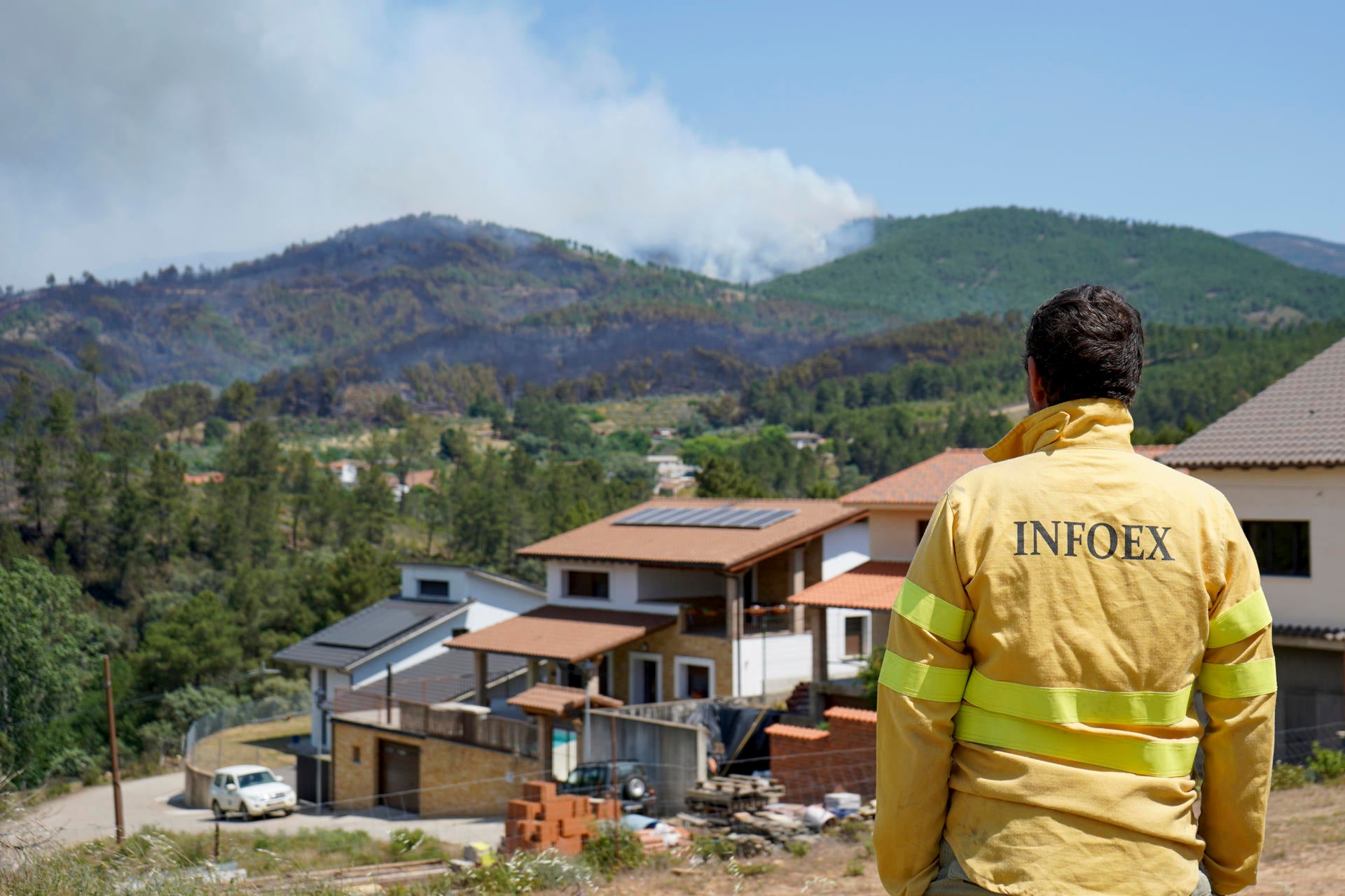 Dan por estabilizado el incendio de Las Hurdes y los evacuados empiezan a volver a sus casas Dan por estabilizado el incendio de Las Hurdes y los evacuados empiezan a volver a sus casas