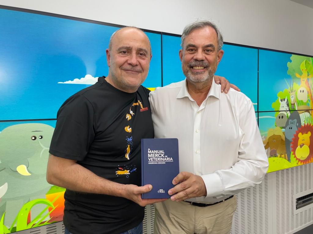 Santiago Vega, el revisor del histórico manual referencia de los veterinarios Santiago Vega, el revisor del histórico manual referencia de los veterinarios