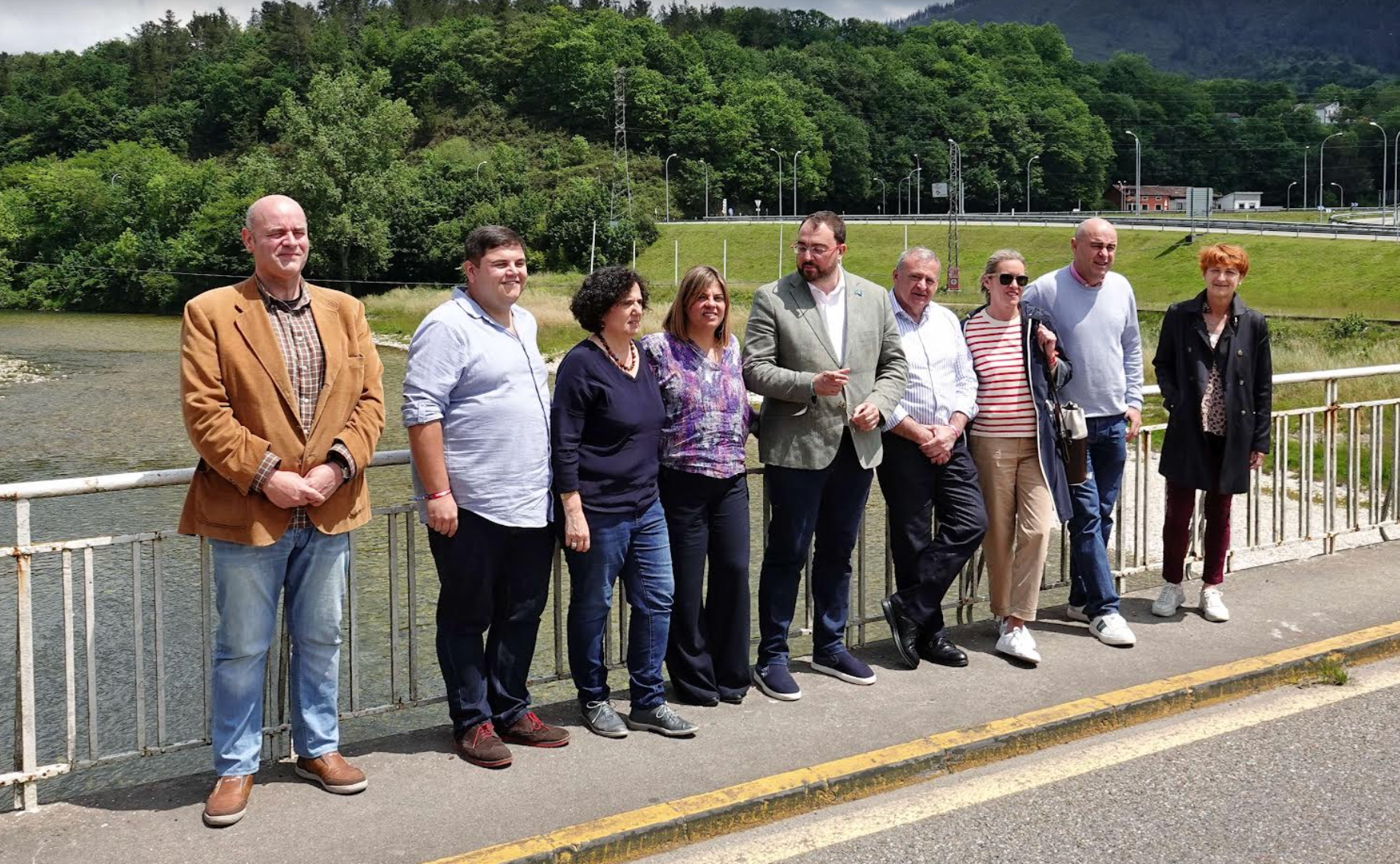 El Principado adjudica la obra de ampliación del puente Emilio Llamedo de Arriondas por 3,7 millones El Principado adjudica la obra de ampliación del puente Emilio Llamedo de Arriondas por 3,7 millones