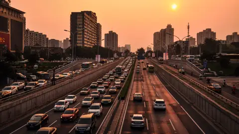 Vehículos en la carretera Trafico en las ciudades