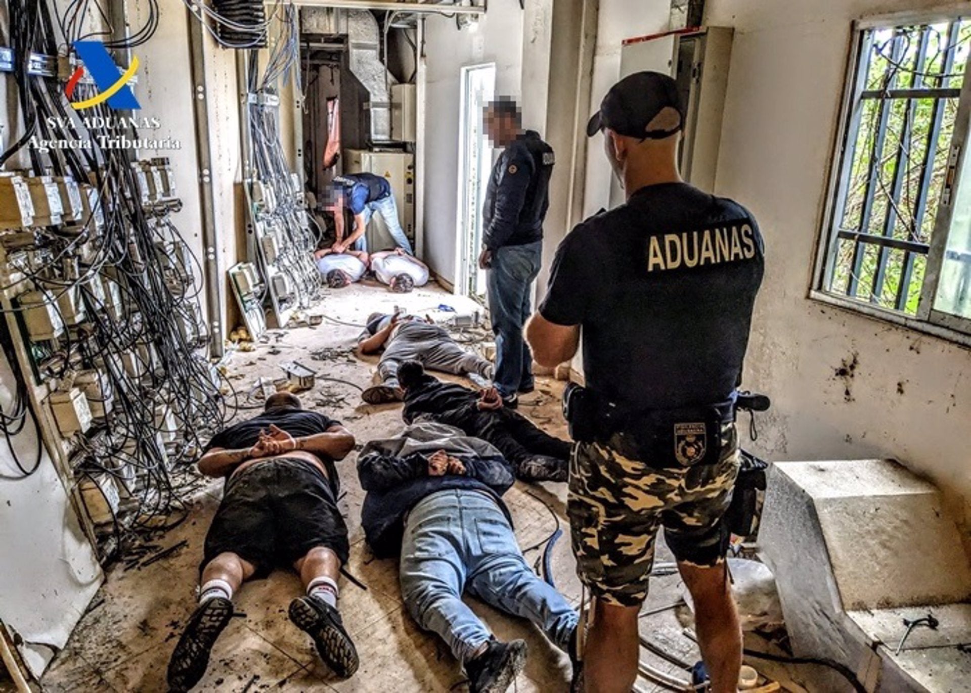 La Agencia Tributaria desarticula una organización criminal dedicada al tráfico de marihuana en Gójar La Agencia Tributaria desarticula una organización criminal dedicada al tráfico de marihuana en Gójar