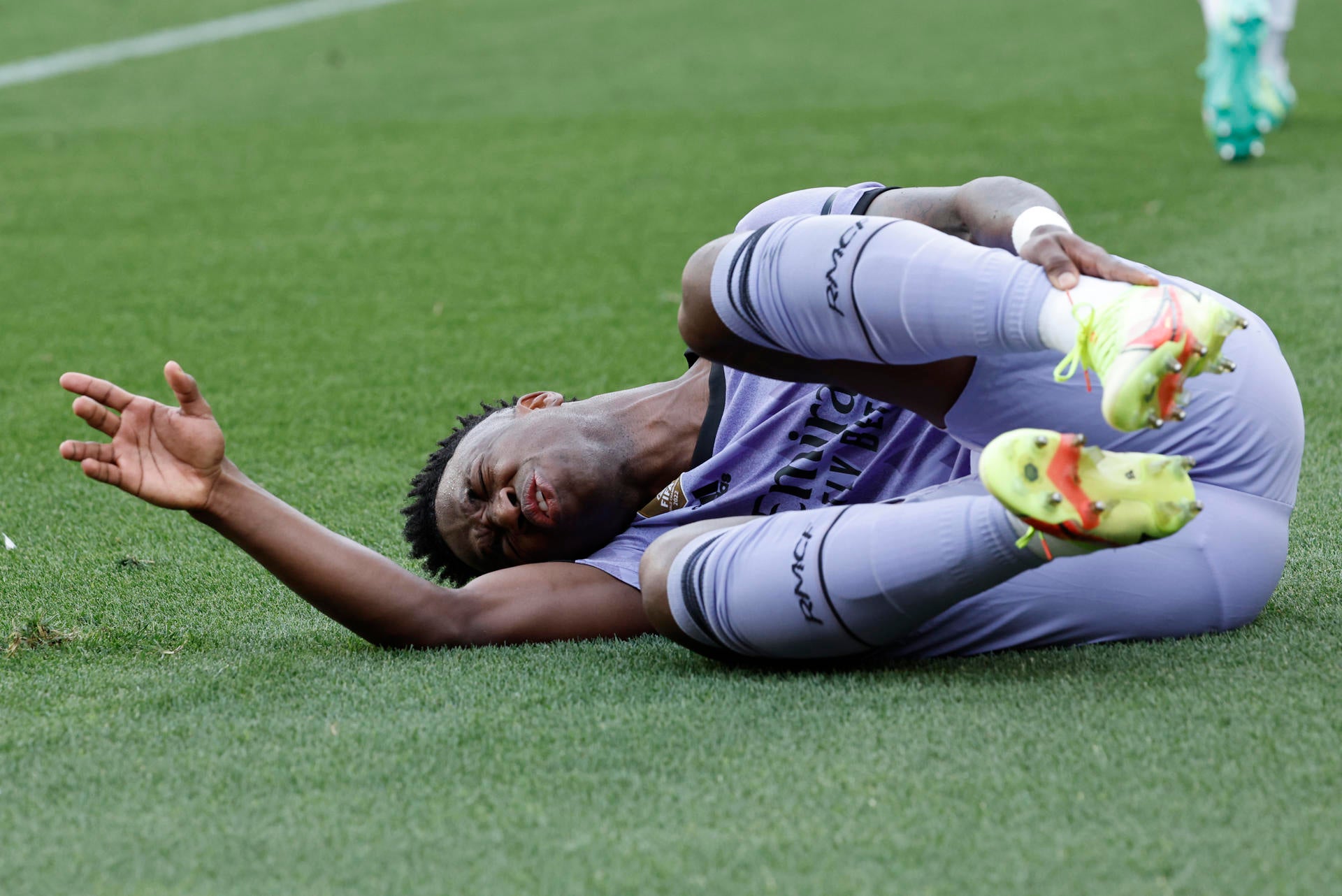 Los insultos racistas a Vinicius pueden conllevar una pena conjunta de prisión y multa Los insultos racistas a Vinicius pueden conllevar una pena conjunta de prisión y multa