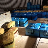 Intervenidas en Cádiz más de cuatro toneladas de hachís en una embarcación en la desembocadura del Guadalquivir Intervenidas en Cádiz más de cuatro toneladas de hachís en una embarcación en la desembocadura del Guadalquivir
