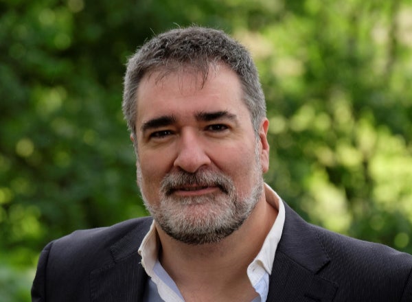 Rojo veneciano, algo más que un color en las manos de Óscar Soto Rojo veneciano, algo más que un color en las manos de Óscar Soto