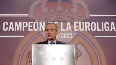 Florentino Pérez: "Hay que cambiar la estructura arbitral del fútbol" Florentino Pérez: "Hay que cambiar la estructura arbitral del fútbol"