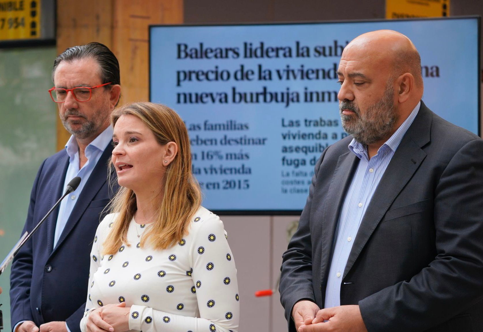 El PP se compromete a aprobar un plan para sacar 80.000 viviendas al mercado de alquiler en Baleares El PP se compromete a aprobar un plan para sacar 80.000 viviendas al mercado de alquiler en Baleares