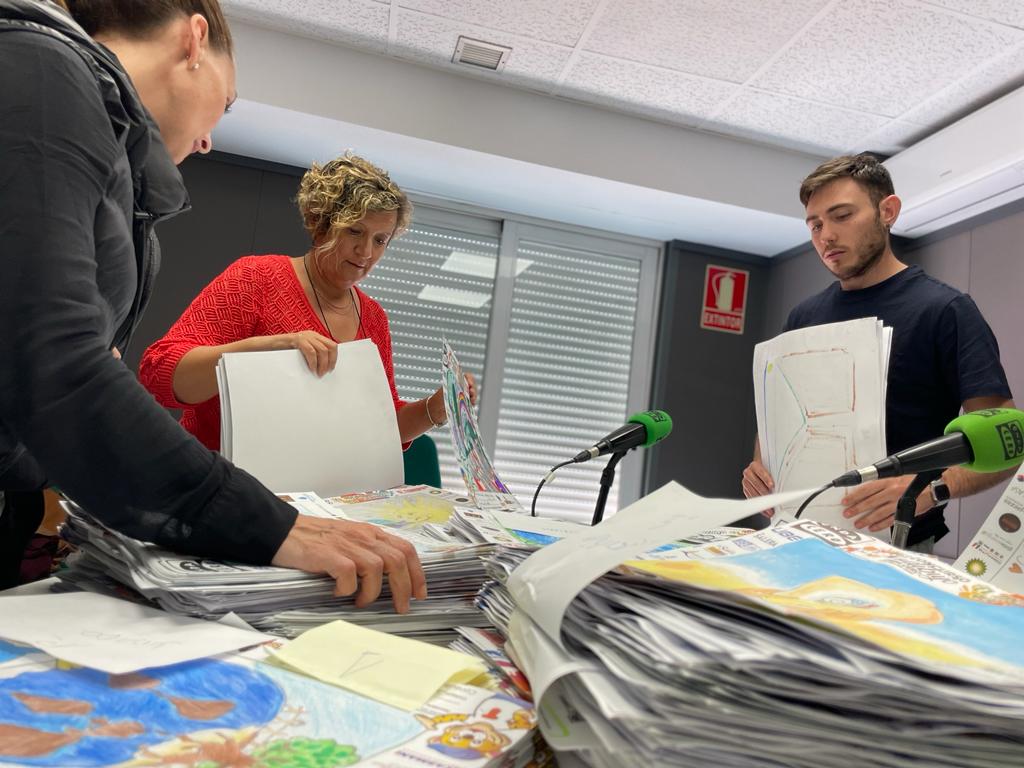 El jurado del I Concurso de dibujo 'El Medio ambiente que queremos' elegirá mañana los mejores dibujos El jurado del I Concurso de dibujo 'El Medio ambiente que queremos' elegirá mañana los mejores dibujos