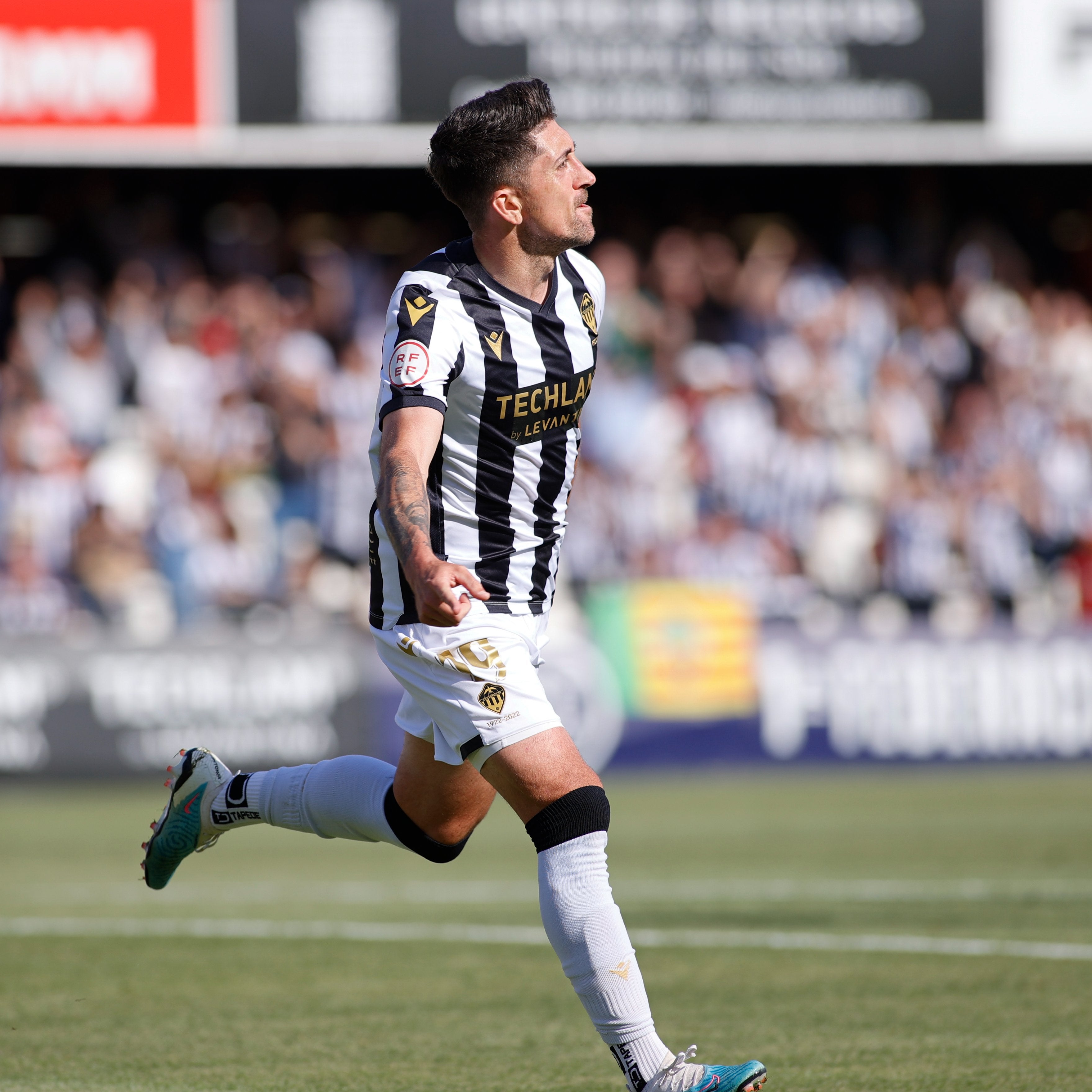 Pablo Hernández tiene claro que el play off será "otra historia" Pablo Hernández tiene claro que el play off será "otra historia"