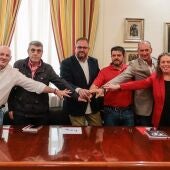 El Ayuntamiento de Mérida y UGT, CCOO y CSIF firman un acuerdo con mejoras para los empleados públicos hasta 2027