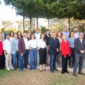 Fotos atípicas de campaña del PSOE de Torrevieja para denunciar las carencias de la ciudad Fotos atípicas de campaña del PSOE de Torrevieja para denunciar las carencias de la ciudad