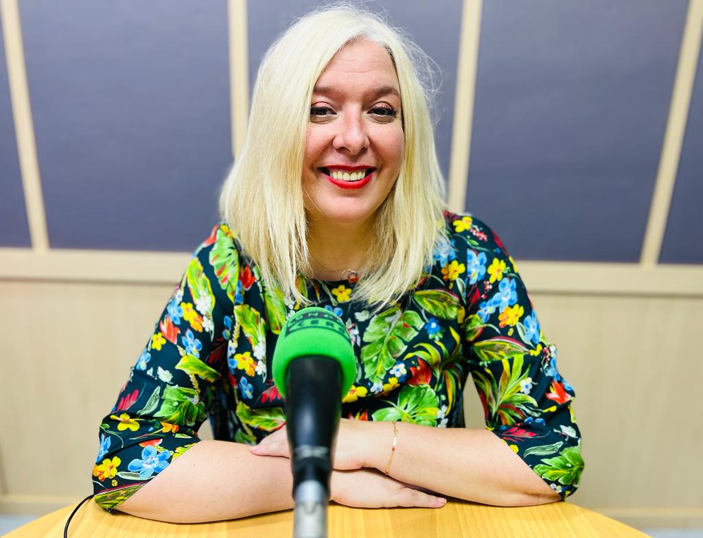 Flor Almón: " Uno de los problemas de Motril es la falta de limpieza, asimismo la seguridad y la accesibilidad " Flor Almón: " Uno de los problemas de Motril es la falta de limpieza, asimismo la seguridad y la accesibilidad "