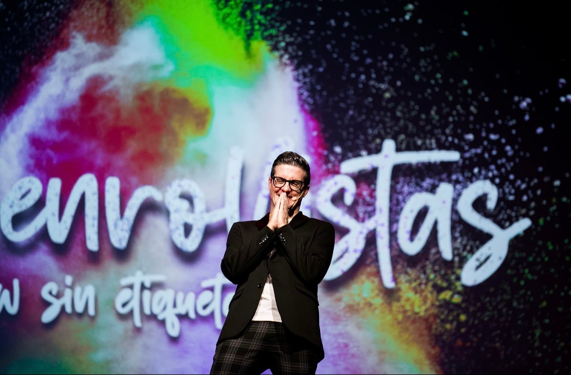 ‘Buenrollistas’: el monólogo de humor que cumple el Pequeño Deseo de muchos niños ‘Buenrollistas’: el monólogo de humor que cumple el Pequeño Deseo de muchos niños