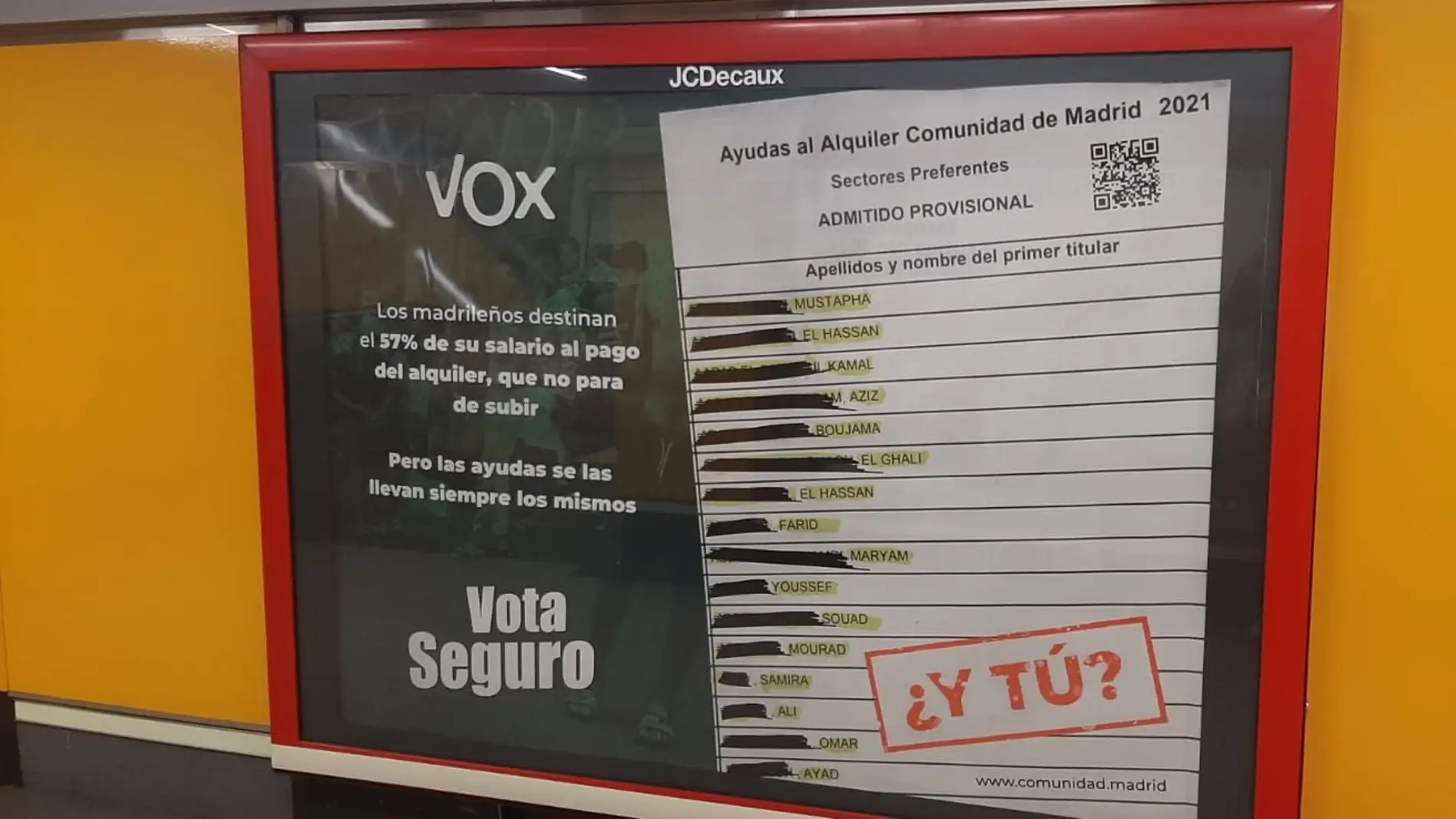 El polémico cartel de Vox en el Metro de Madrid contra las ayudas a los inmigrantes