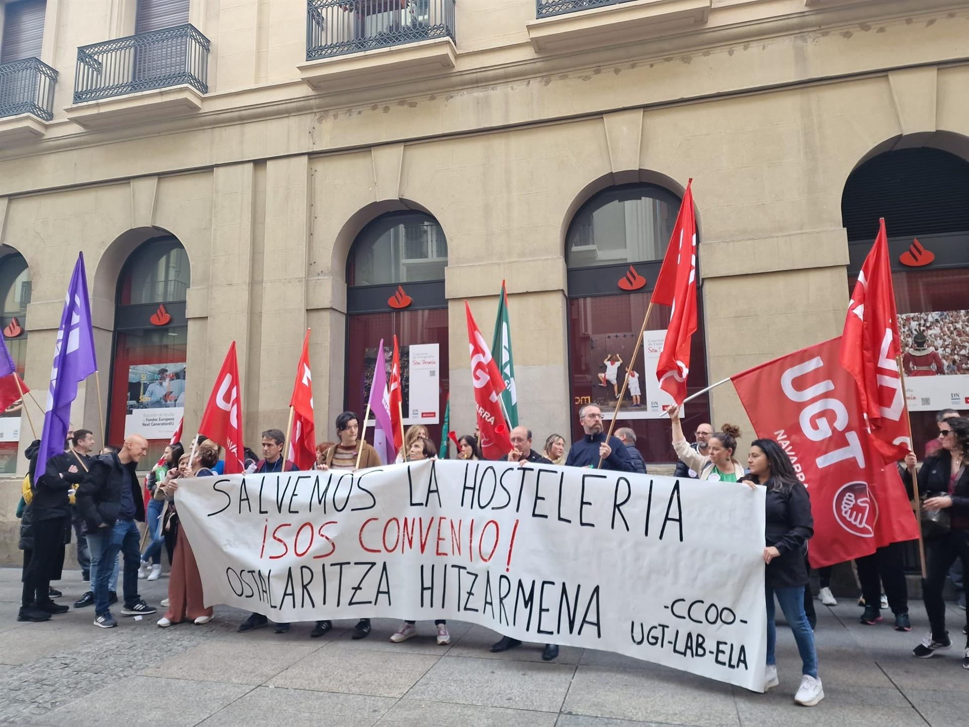 Los trabajadores de la hostelería navarra amenazan con una huelga en San Fermín Los trabajadores de la hostelería navarra amenazan con una huelga en San Fermín