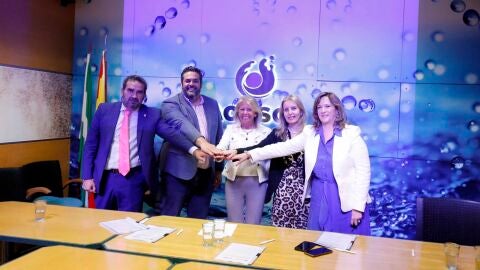 &Aacute;ngeles Mu&ntilde;oz, Carlos Ca&ntilde;avate, Manuel Carde&ntilde;a, propietarios Costabella