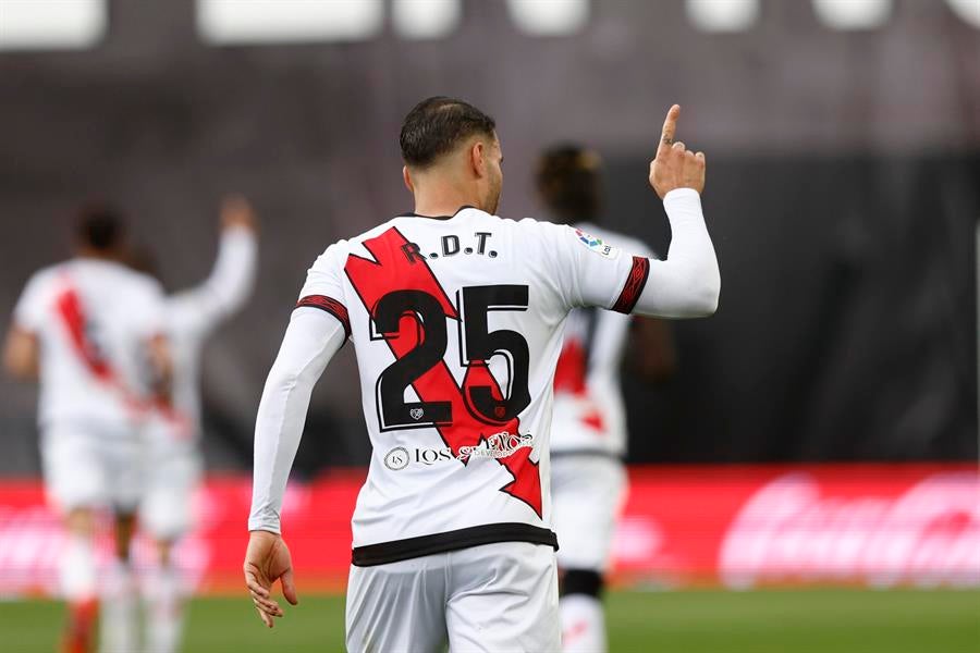 Raúl de Tomás: "Si todos nos vamos cuando nos insultan, se paran todos los partidos" Raúl de Tomás: "Si todos nos vamos cuando nos insultan, se paran todos los partidos"