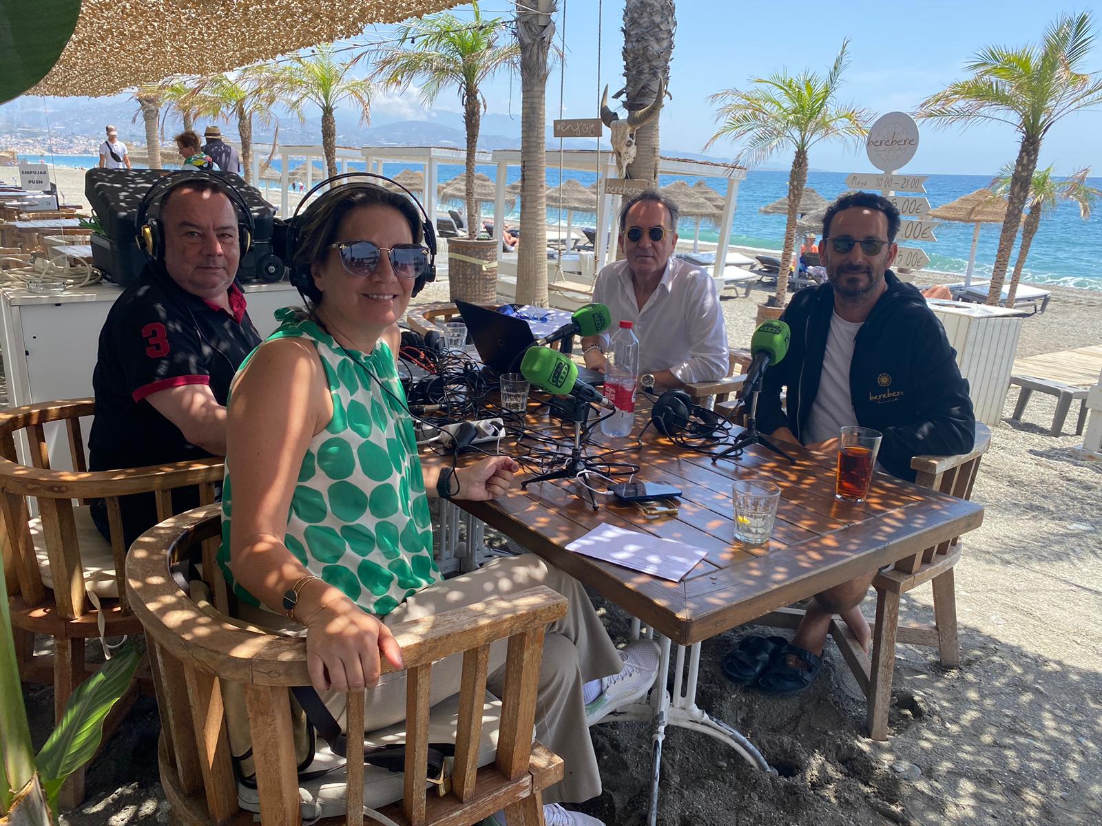 Más de Uno Málaga con Cervezas Victoria en Berebere Oasis de Mar Más de Uno Málaga con Cervezas Victoria en Berebere Oasis de Mar